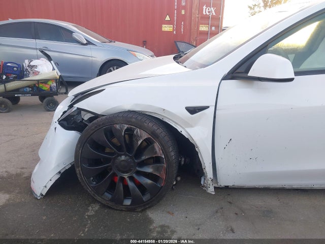 Tesla Model Y Performance Dual Motor All-wheel Drive