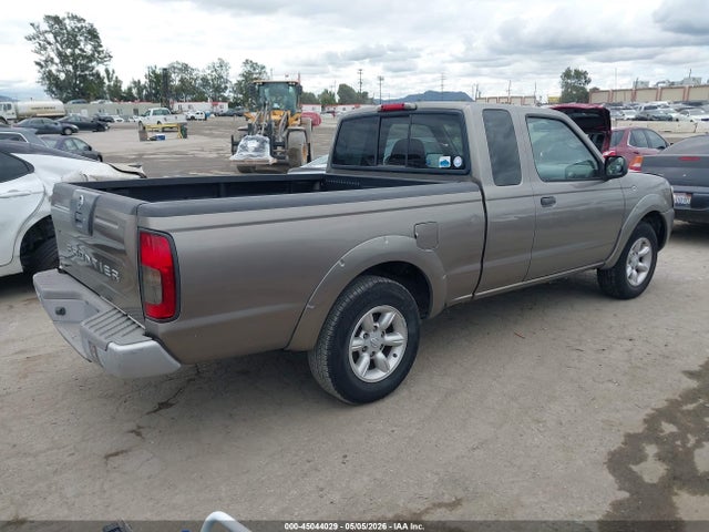 Nissan Frontier Xe