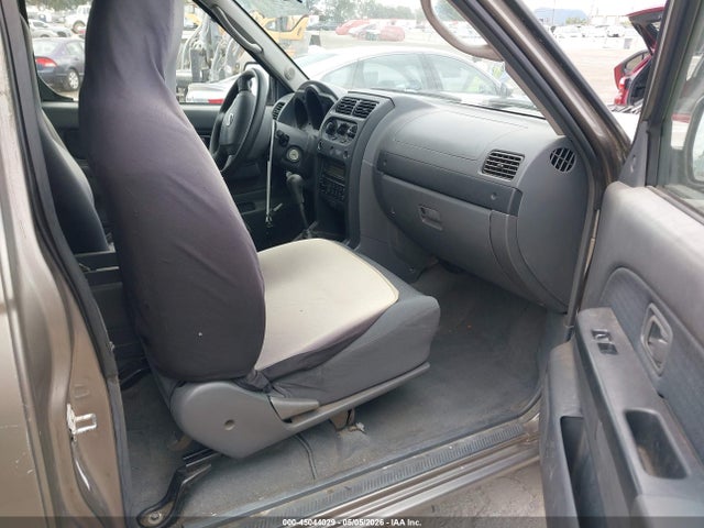 Nissan Frontier Xe
