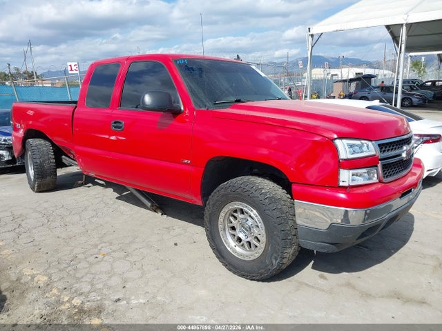 Salvage Chevrolet Silverado 1500 Image