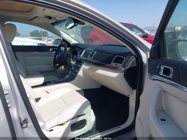 Lincoln MKS