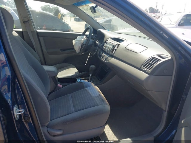 Toyota Camry Le V6
