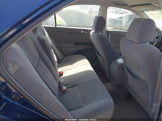 Toyota Camry Le V6