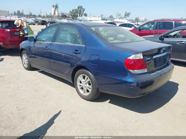 Toyota Camry Le V6