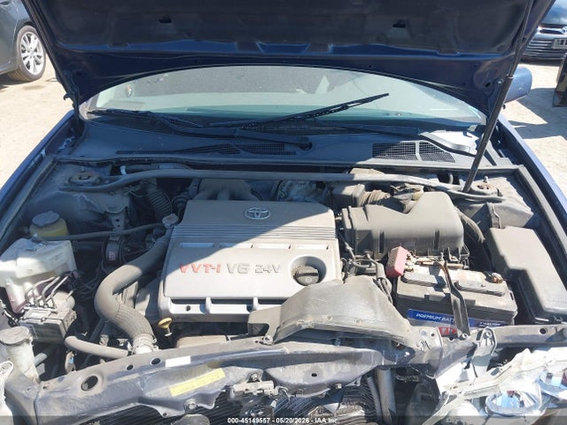 Toyota Camry Le V6