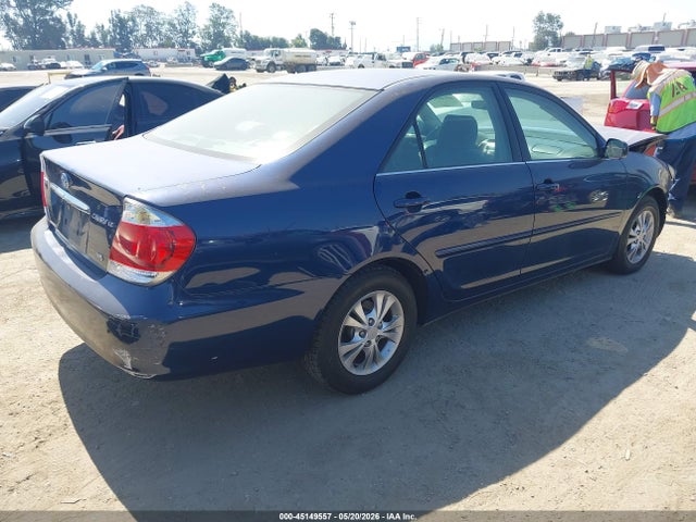 Toyota Camry Le V6