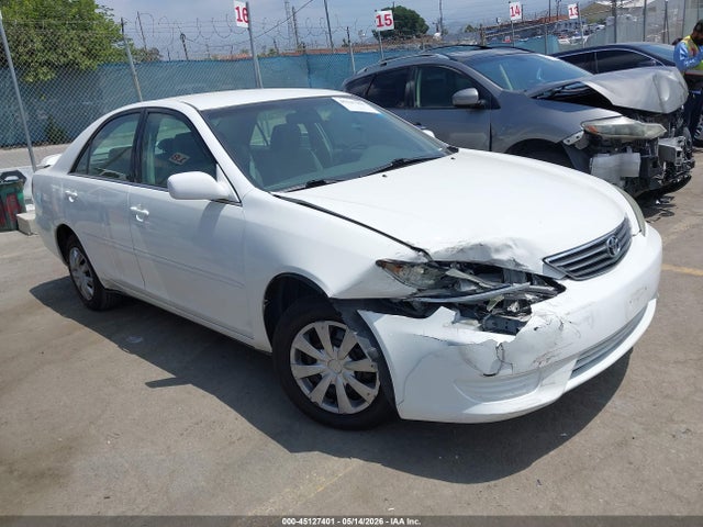 Salvage Toyota Camry Image
