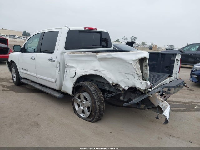 Nissan Titan Se