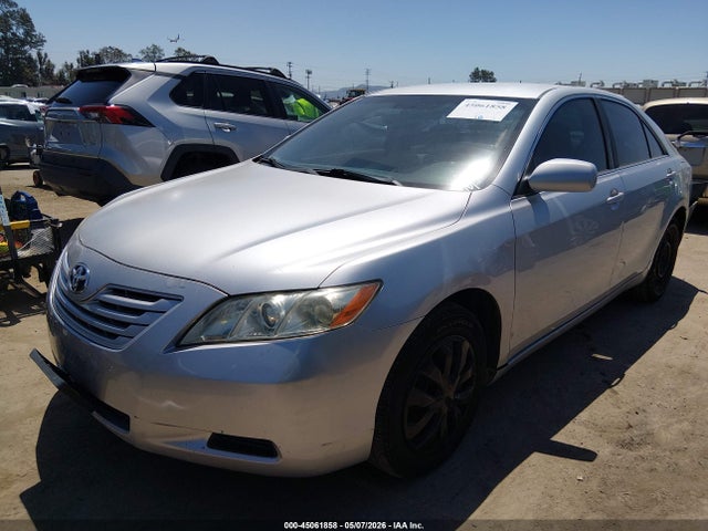 Toyota Camry Le V6