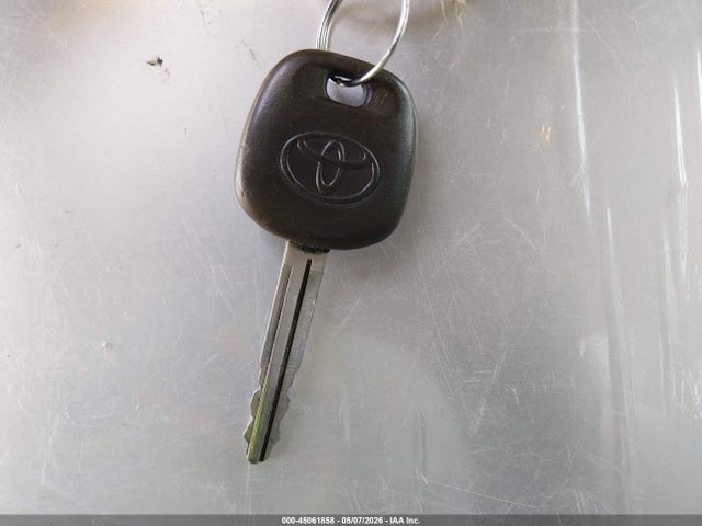 Toyota Camry Le V6
