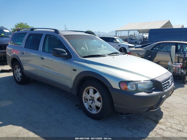 Salvage Volvo XC70 Image