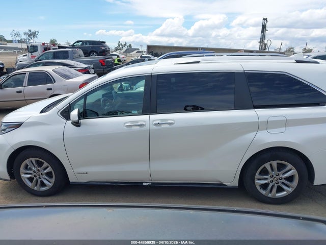 Toyota Sienna Limited