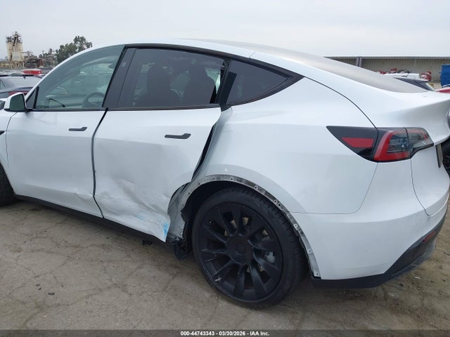 Tesla Model Y Long Range Dual Motor All-wheel Drive