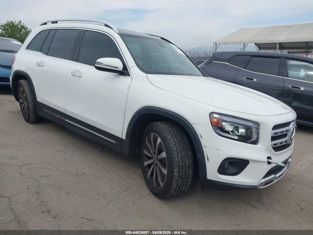 Salvage Mercedes-Benz GLB Image