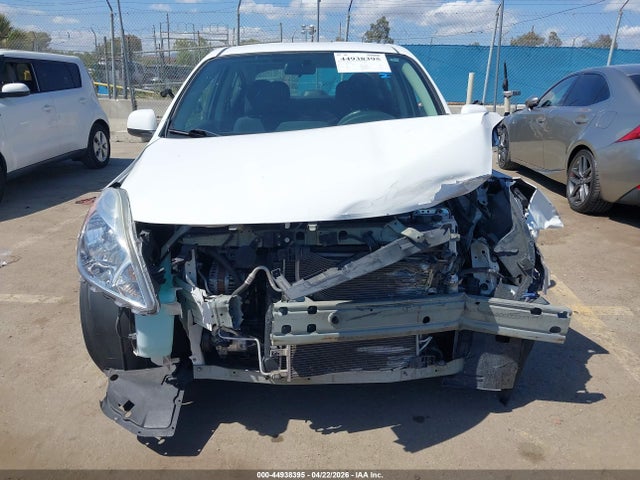 Nissan Versa 1.6 Sv