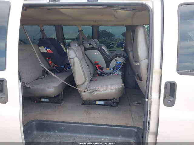 GMC Savana Standard
