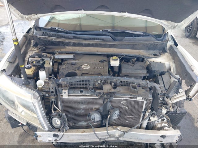 Nissan Pathfinder Sv