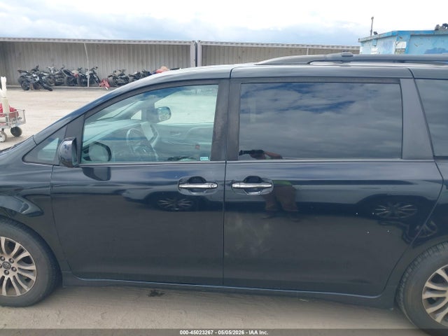 Toyota Sienna Xle 8 Passenger