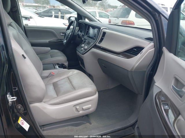 Toyota Sienna Xle 8 Passenger