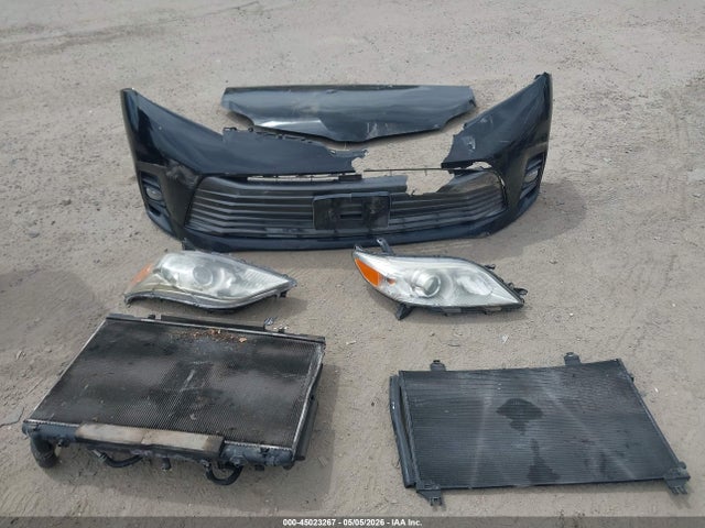 Toyota Sienna Xle 8 Passenger