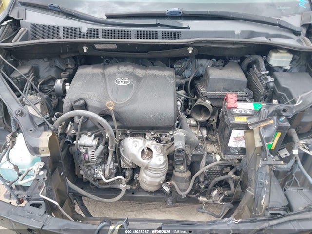 Toyota Sienna Xle 8 Passenger