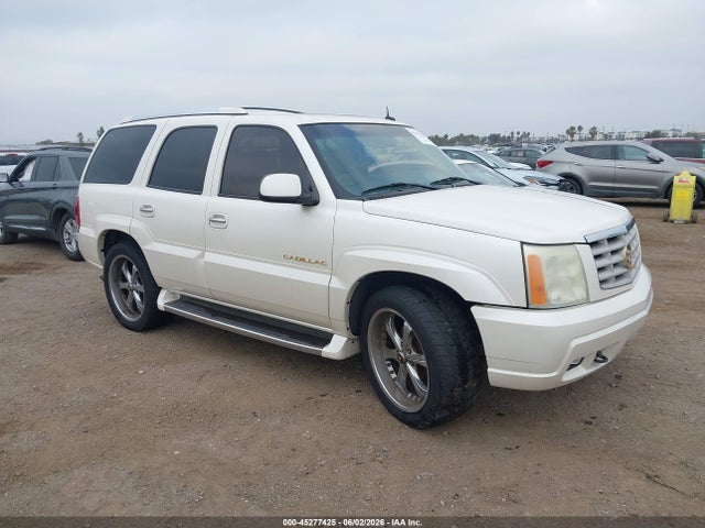 Salvage Cadillac Escalade Image