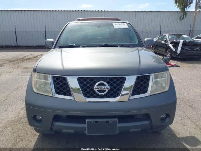 Nissan Pathfinder Se