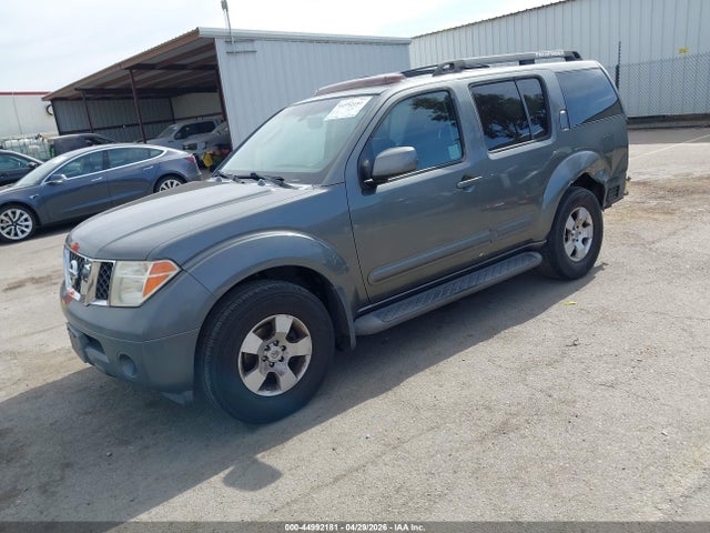 Nissan Pathfinder Se