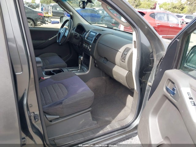 Nissan Pathfinder Se
