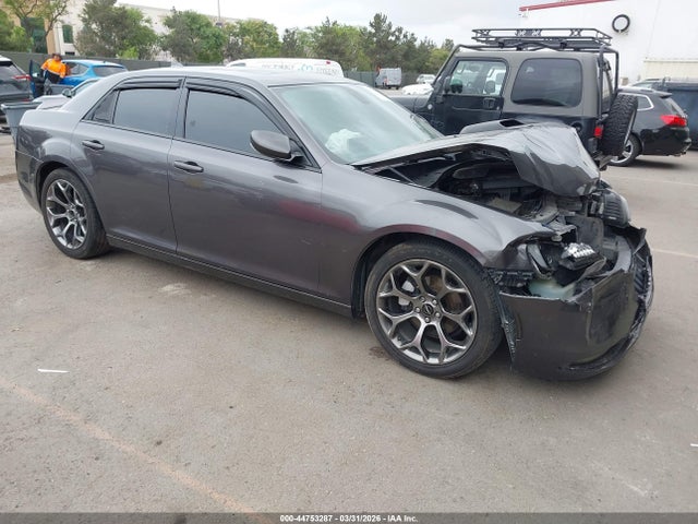 Salvage Chrysler 300 Image