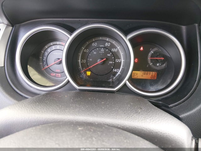 Nissan Versa 1.8 S