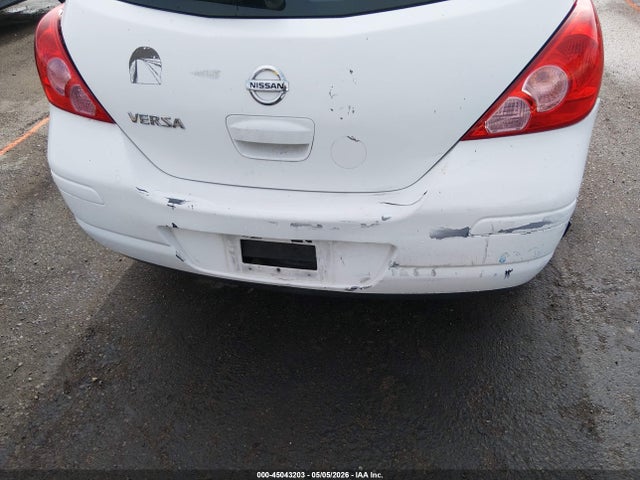 Nissan Versa 1.8 S