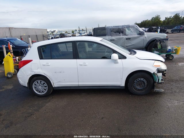 Nissan Versa 1.8 S