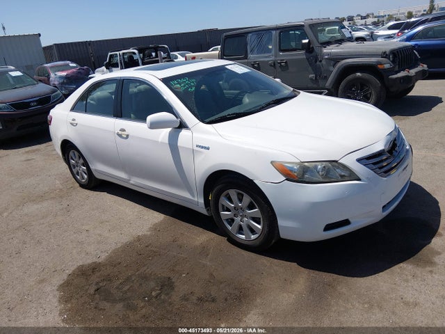 Salvage Toyota Camry Image