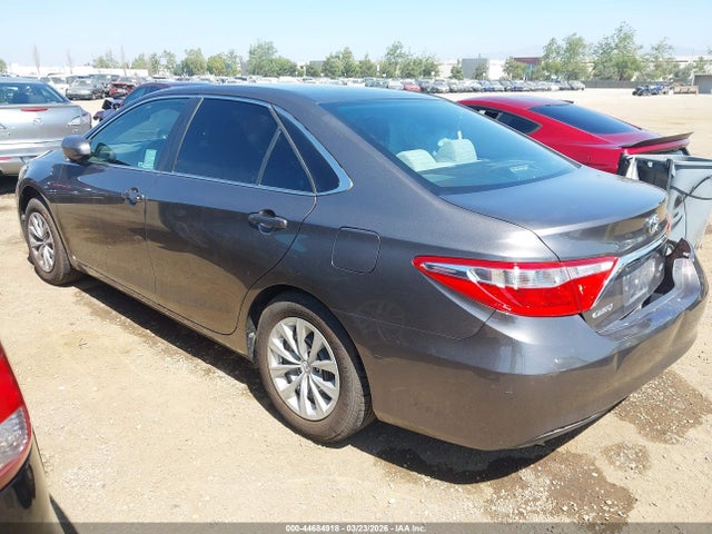 Toyota Camry Le