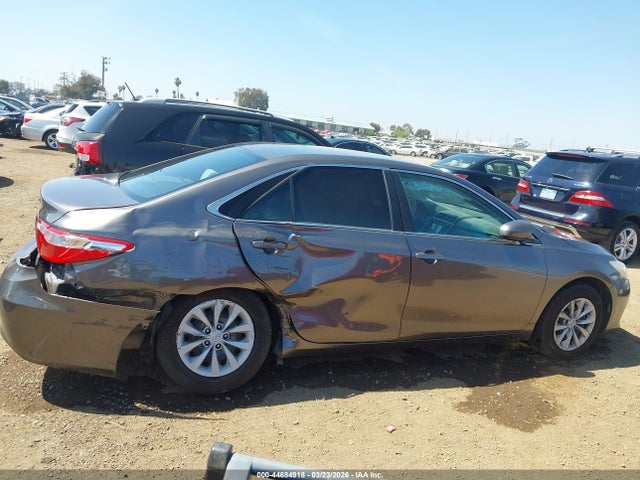 Toyota Camry Le