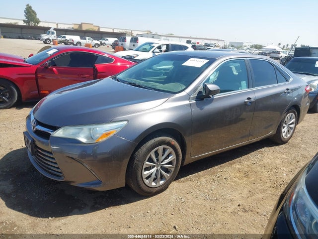 Toyota Camry Le