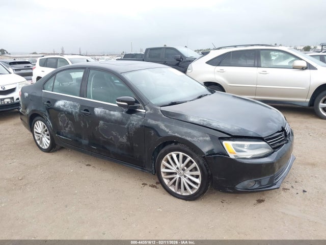 Salvage Volkswagen Jetta Image