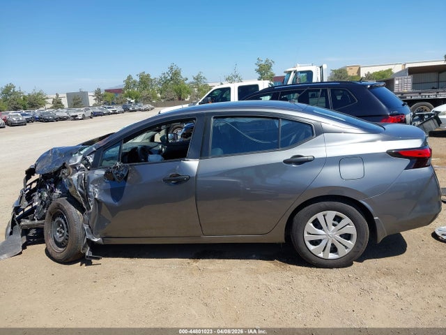 Nissan Versa 1.6 S