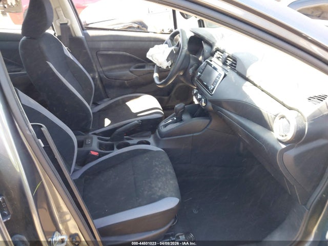 Nissan Versa 1.6 S
