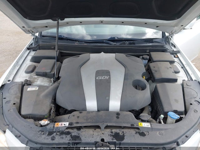 Hyundai Genesis 3.8