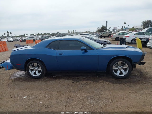 Dodge Challenger Sxt