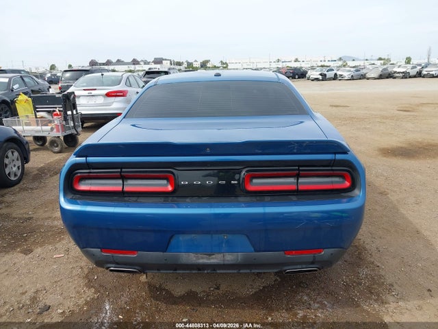 Dodge Challenger Sxt