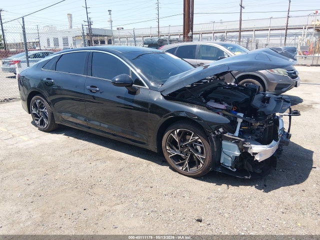 Salvage Kia K5 Image