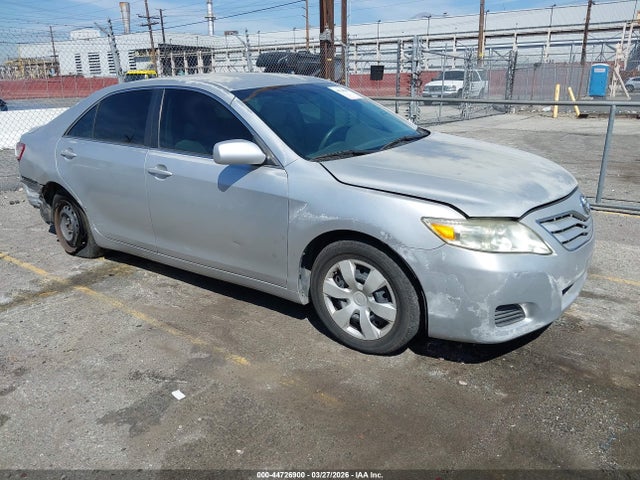 Salvage Toyota Camry Image