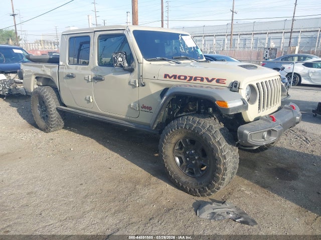 Salvage Jeep Gladiator Image