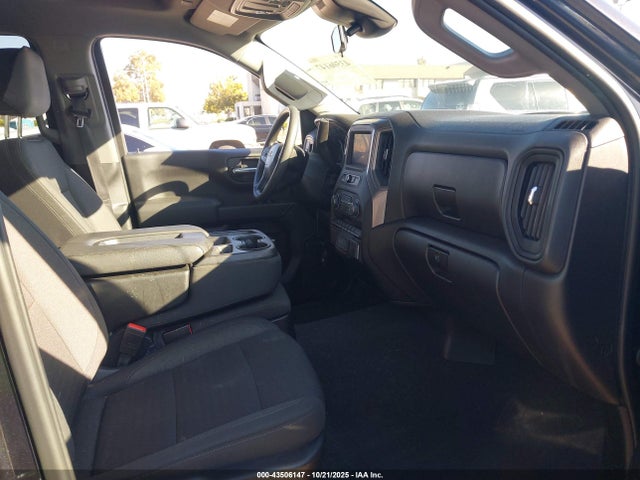 Chevrolet Silverado 1500 2wd  Short Bed Custom