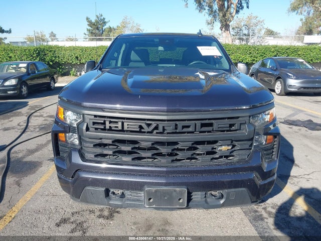 Chevrolet Silverado 1500 2wd  Short Bed Custom