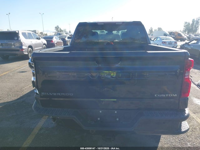 Chevrolet Silverado 1500 2wd  Short Bed Custom