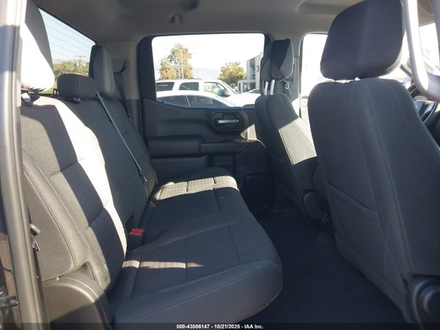 Chevrolet Silverado 1500 2wd  Short Bed Custom